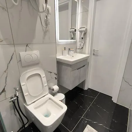 아파트 James Studio 티라나