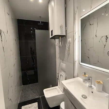 아파트 James Studio